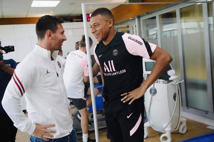 MBappé souhaite la bienvenue à Messi